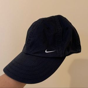 Black nike hat